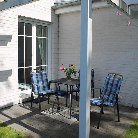 In Nahe Ostseestrand, Cleaning Included Villa